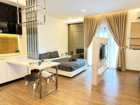 Symphony Tower Studio, Big Balcony, Stunning View, Netflix, 200mbps WIFI, Free Parking, Self Check-in